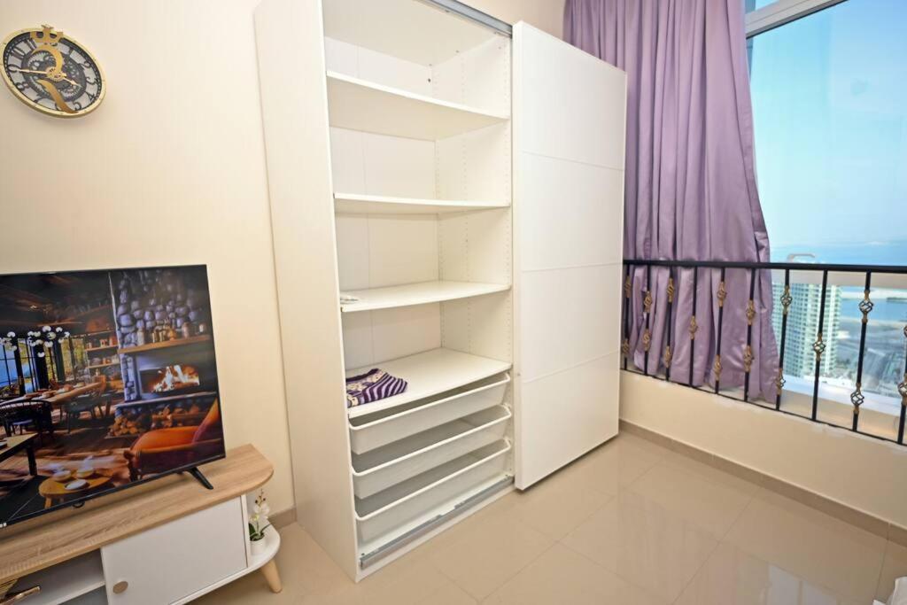 Queen's Al Reem * Abu Dhabi